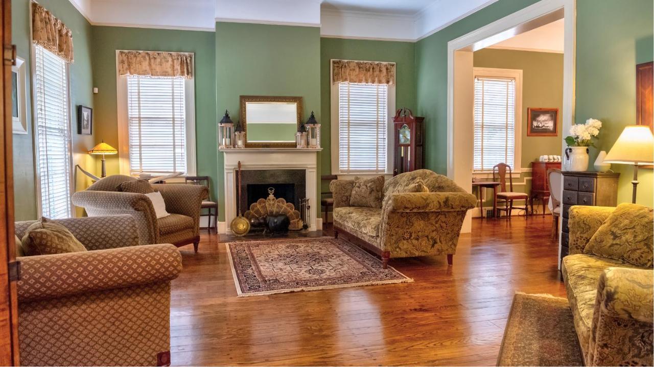 Open Gates Bed & Breakfast 3*
